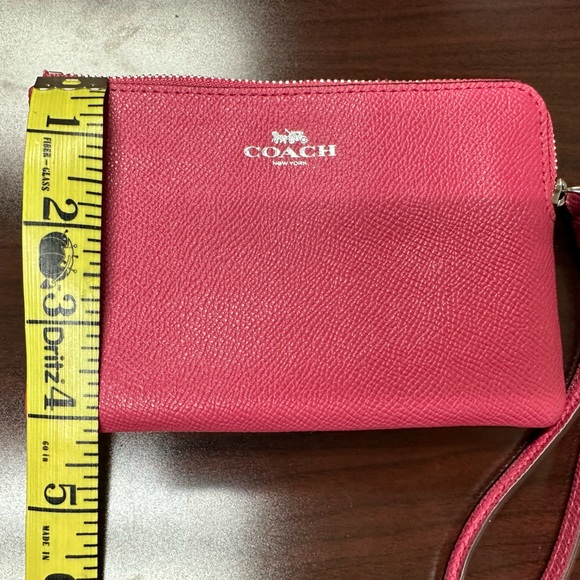 Coach - Pink Wristlet - Picture 6 of 7
